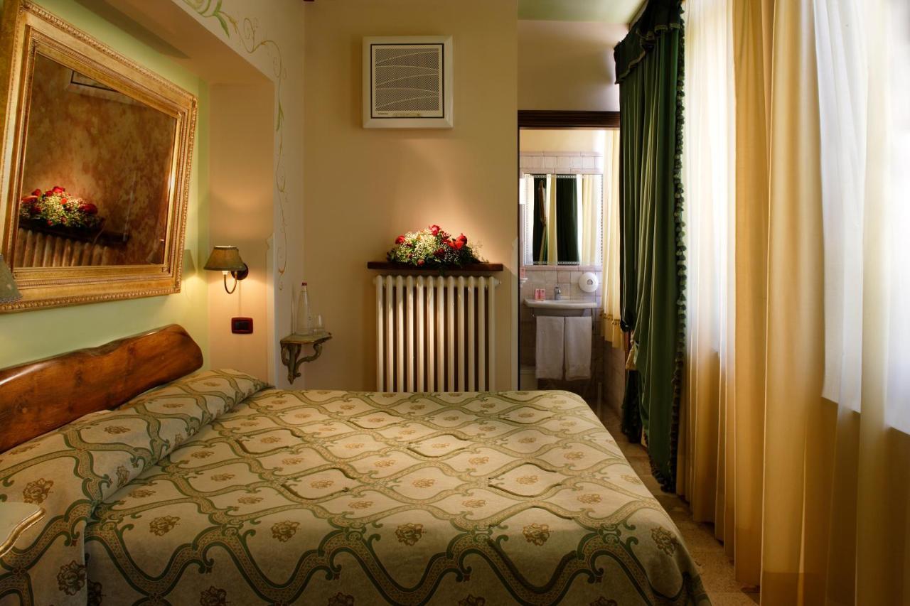 Unica Assisi Agri-Charming House Panzió Kültér fotó
