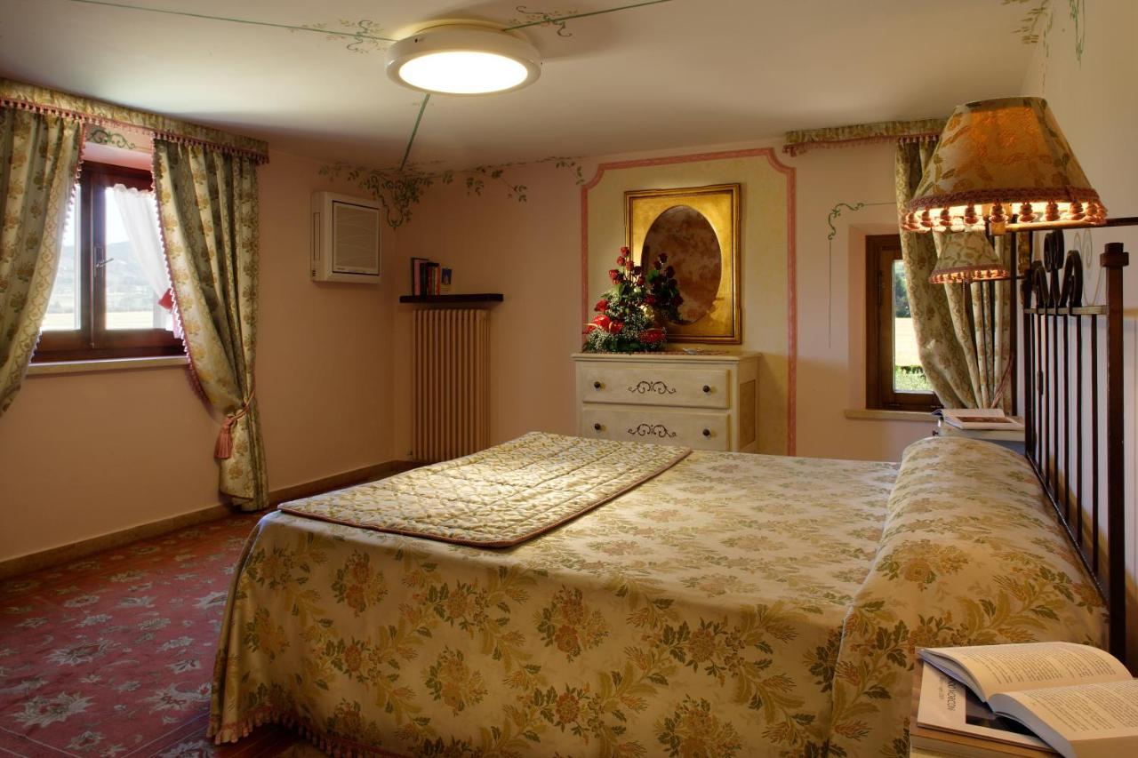 Unica Assisi Agri-Charming House Panzió Kültér fotó