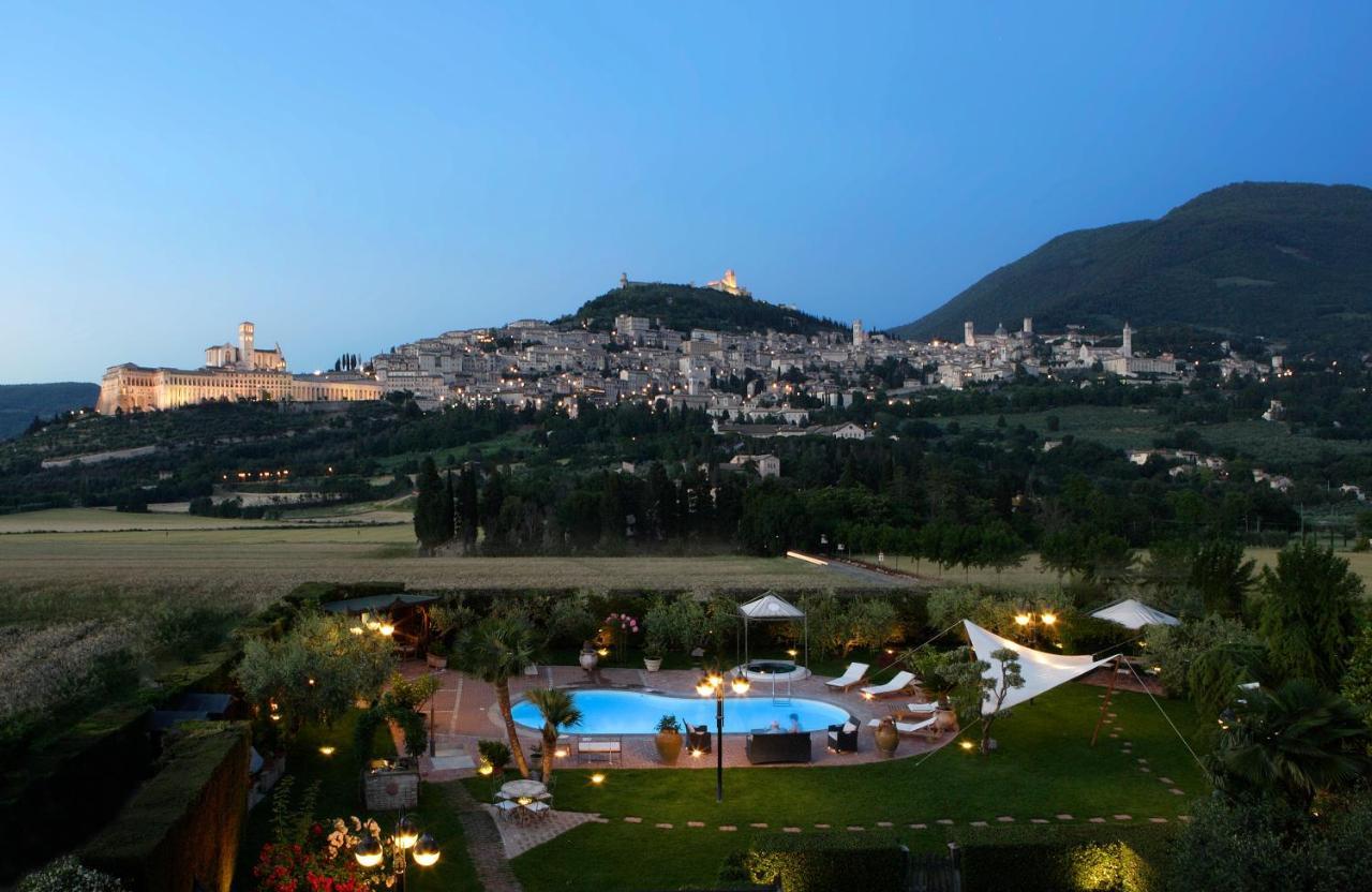 Unica Assisi Agri-Charming House Panzió Kültér fotó