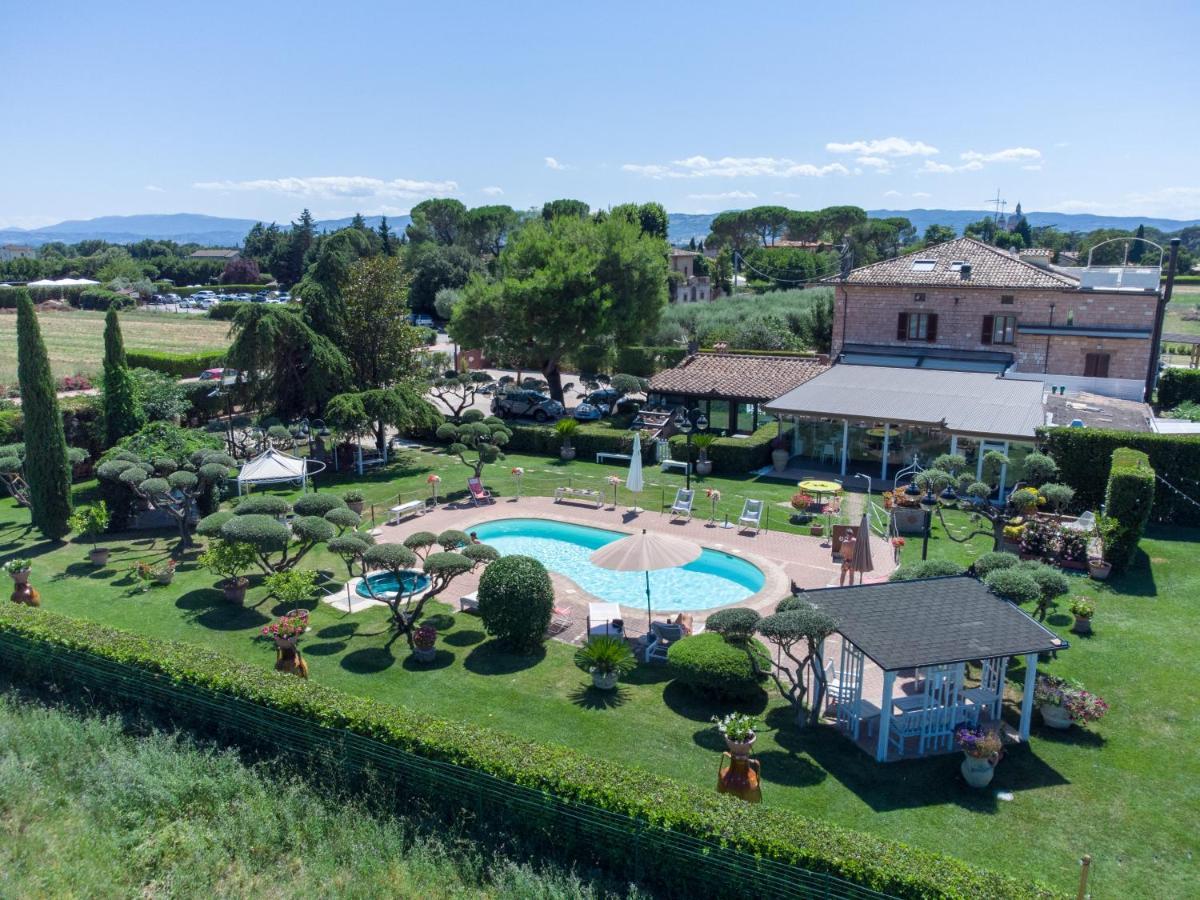 Unica Assisi Agri-Charming House Panzió Kültér fotó
