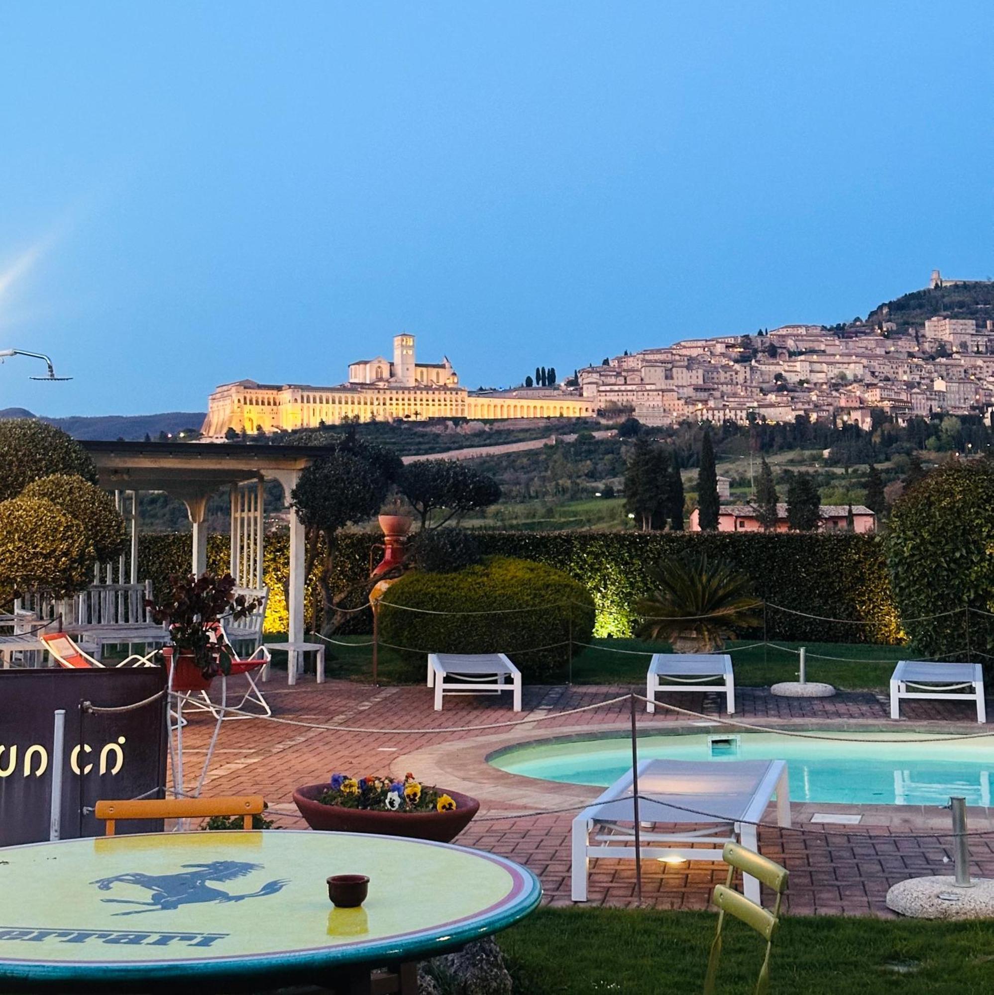 Unica Assisi Agri-Charming House Panzió Kültér fotó